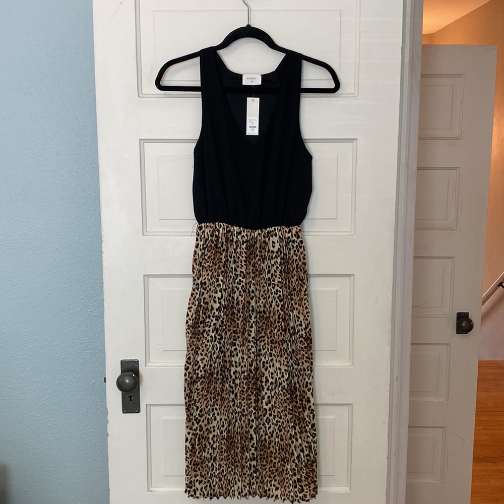 NWT Everly Leopard Dress